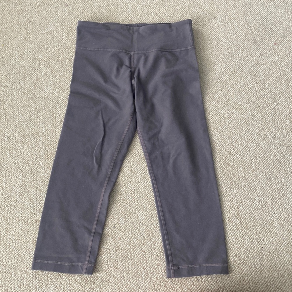 Lululemon cropped leggings